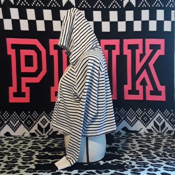 FOREVER 21 Crop Top Hoodie - Picture 4 of 4